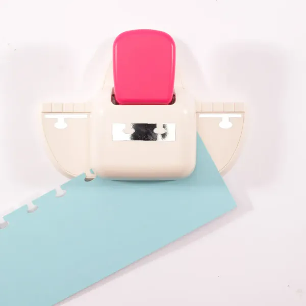 Vaessen Creative • Deep Border Punch File Hole